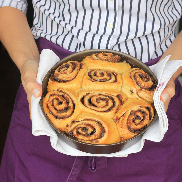 Cinnamon roll é um pãozinho doce de canela que foi criado na